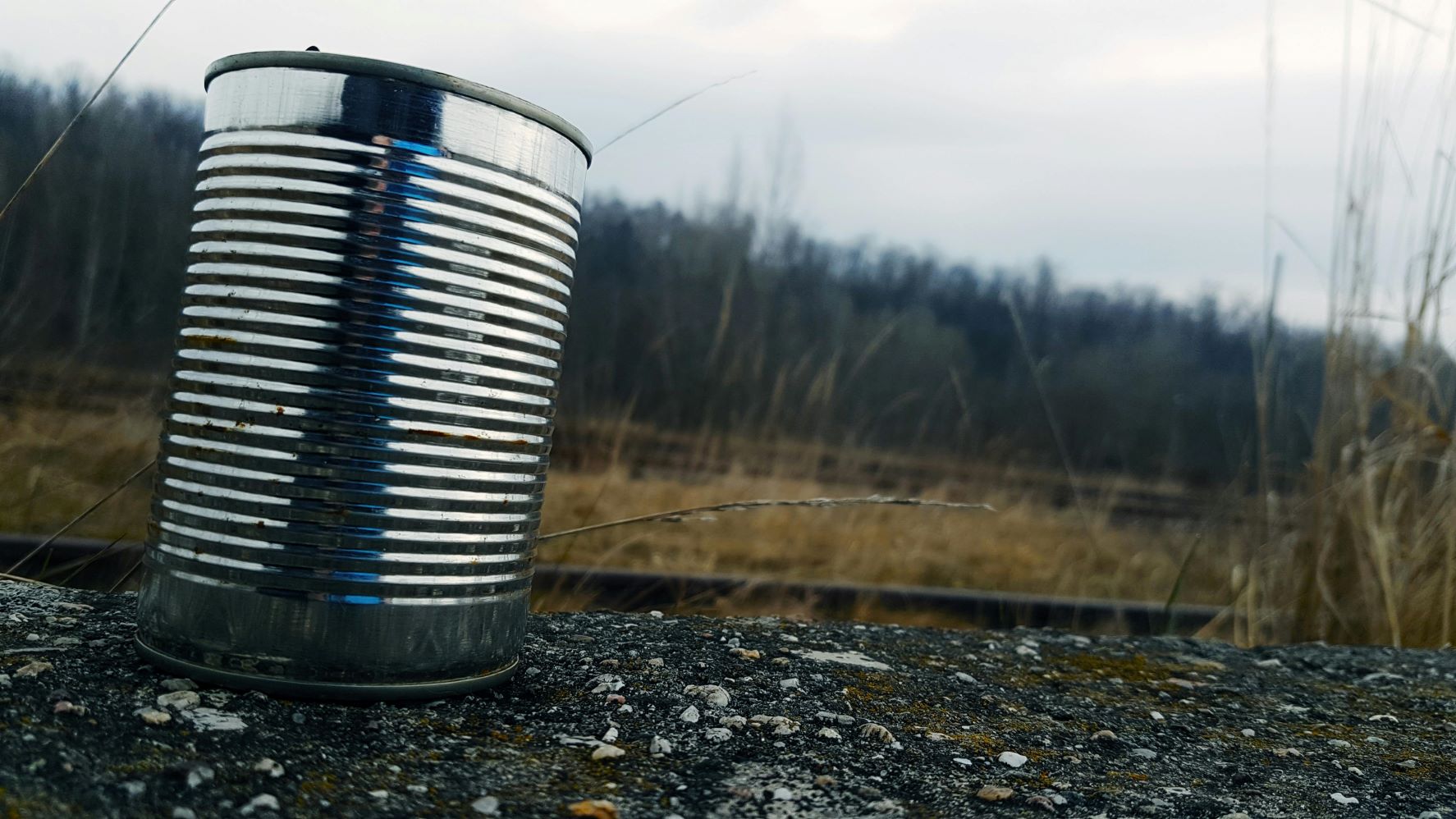 Tin can outdoors, a material that cannot be powder coated