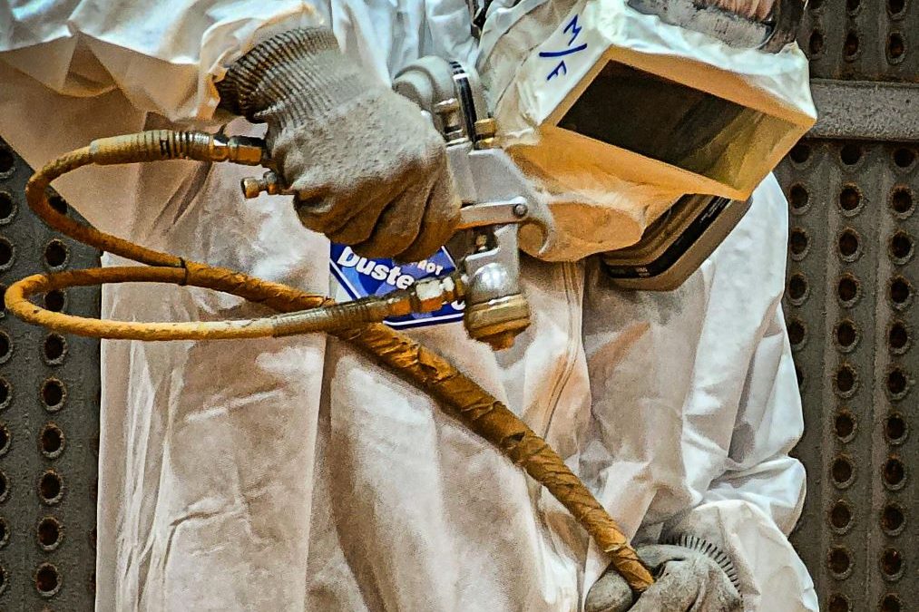 How Long Does Sandblasting Take? Time Estimates for Common Items