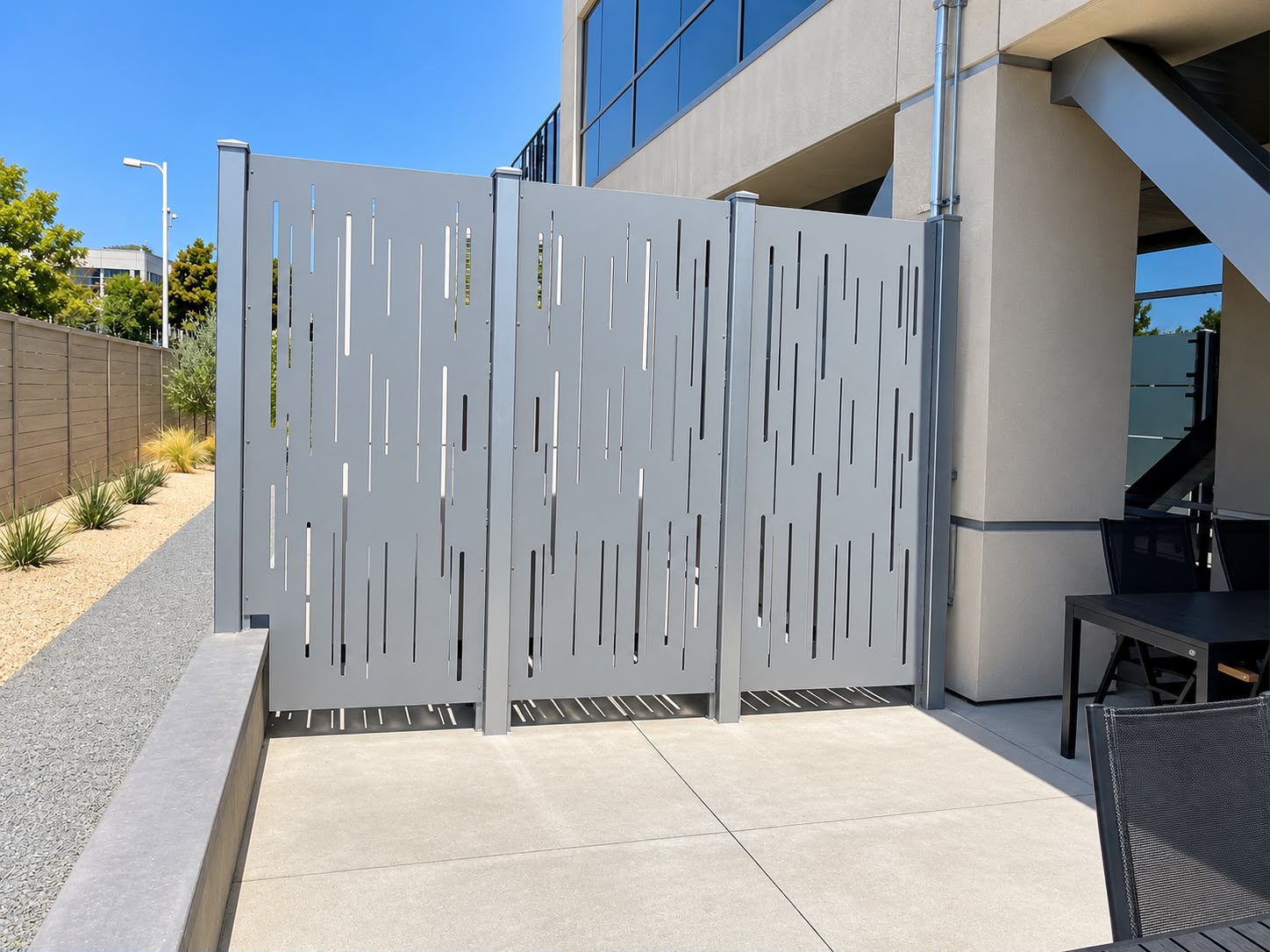 Commercial powder coating gate